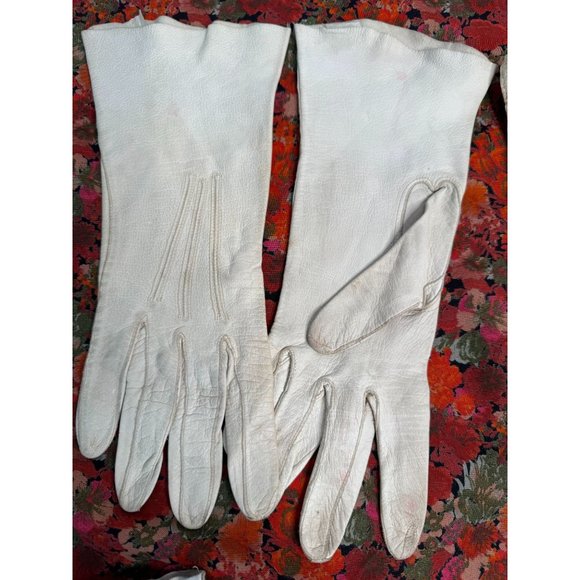6 pr Vintage Gloves 50s to 70s White Leather With Flaws - Picture 11 of 14